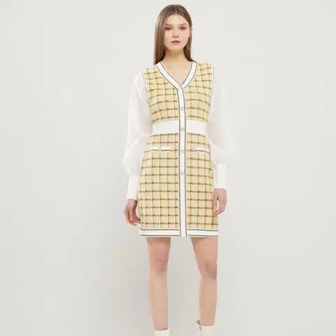 에고이스트 20년 소매 배색 트위드조직 니트 원피스 55 사이즈