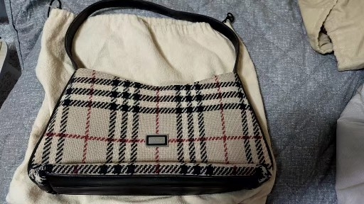 버버리 체크 핸드백 정품