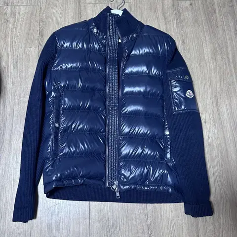 몽클레어 니트 패딩 집업 정품