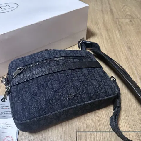 디올 오블리크 사파리 메신저 크로스백 정품