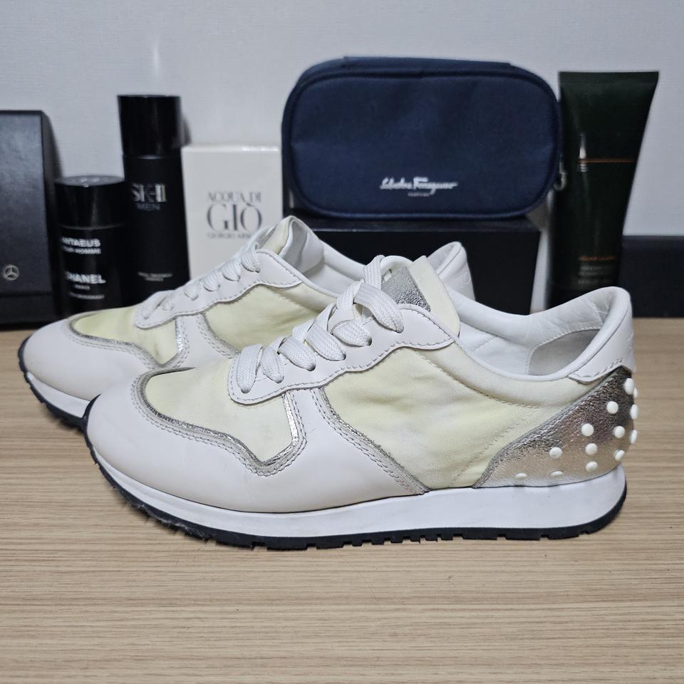 토즈 레더+패브릭 레이스업 여성스니커즈 235