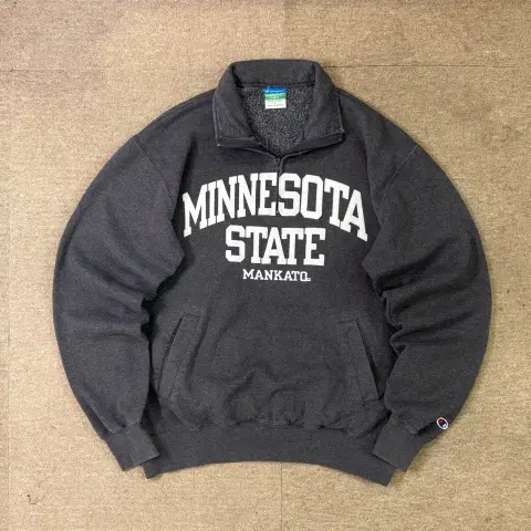 (정품) 챔피온 MINNESOTA 하프집업 맨투맨