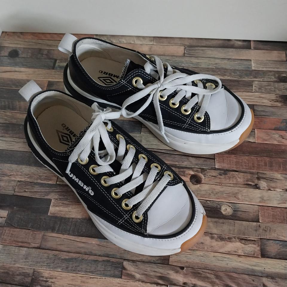 엄브로 여성 스니커즈 230