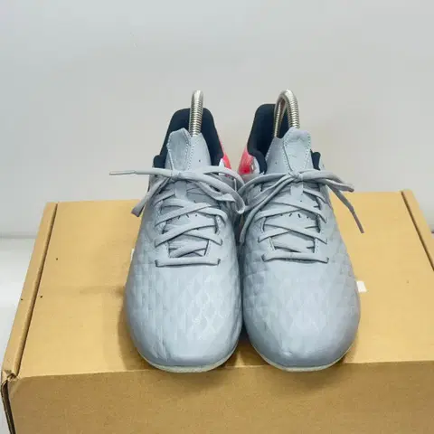 [260]나이키 축구화 티엠포 레전드8 아카데미 HG