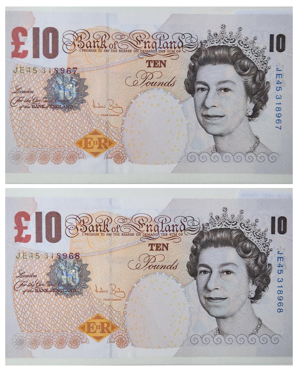 영국 2000년 10파운드(엘리자베스). (2연번 일괄)