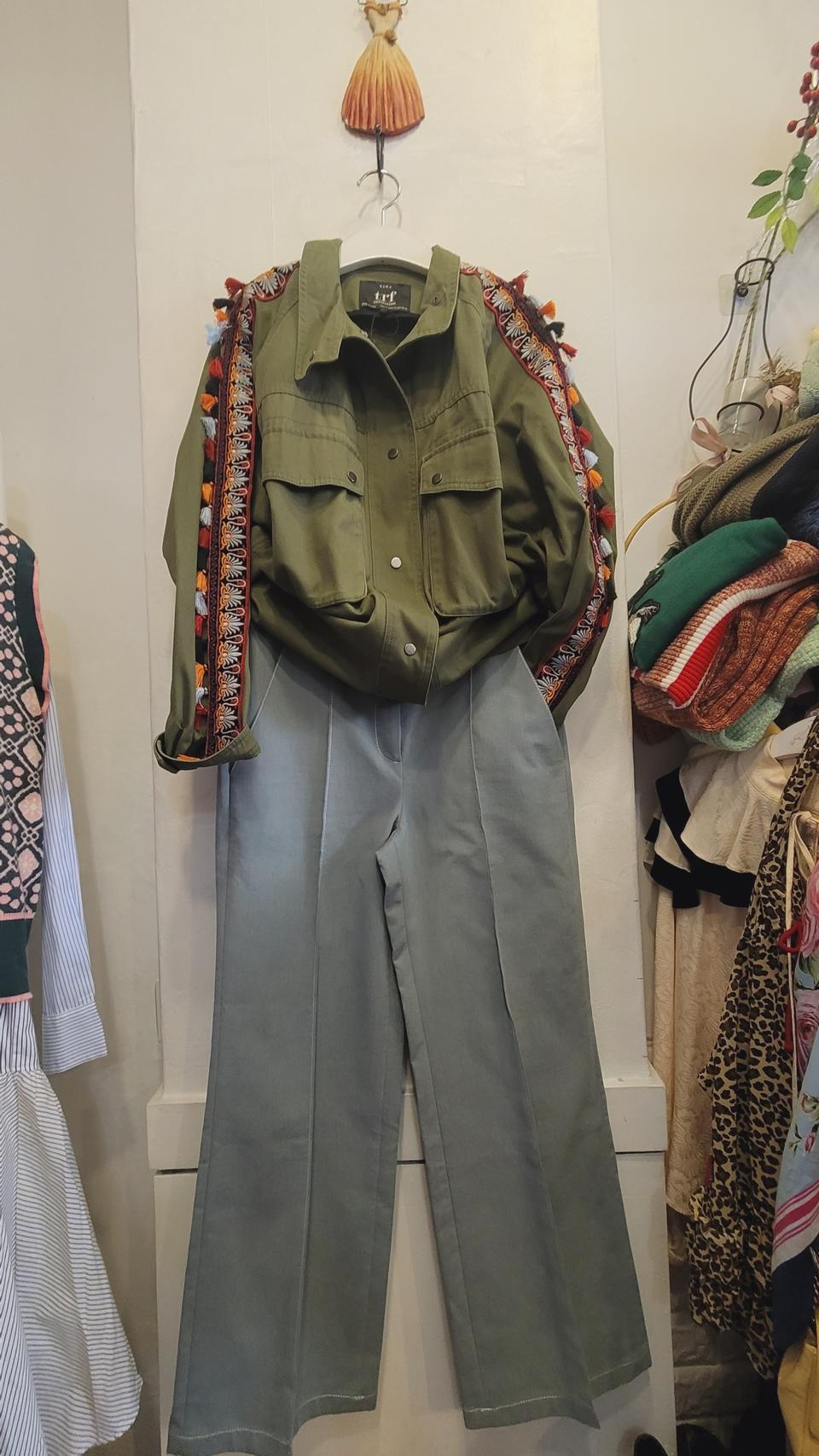 자라 태슬 셔츠 점퍼. 듀엘 민트 팬츠