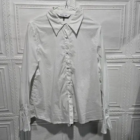 제너럴아이디어 카라셔츠 Free