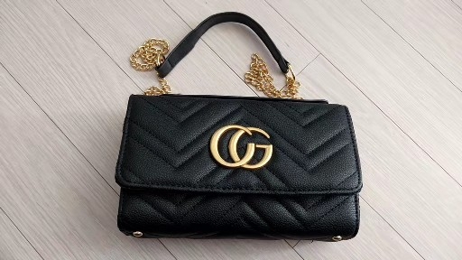 구찌 크로스백 상태최상