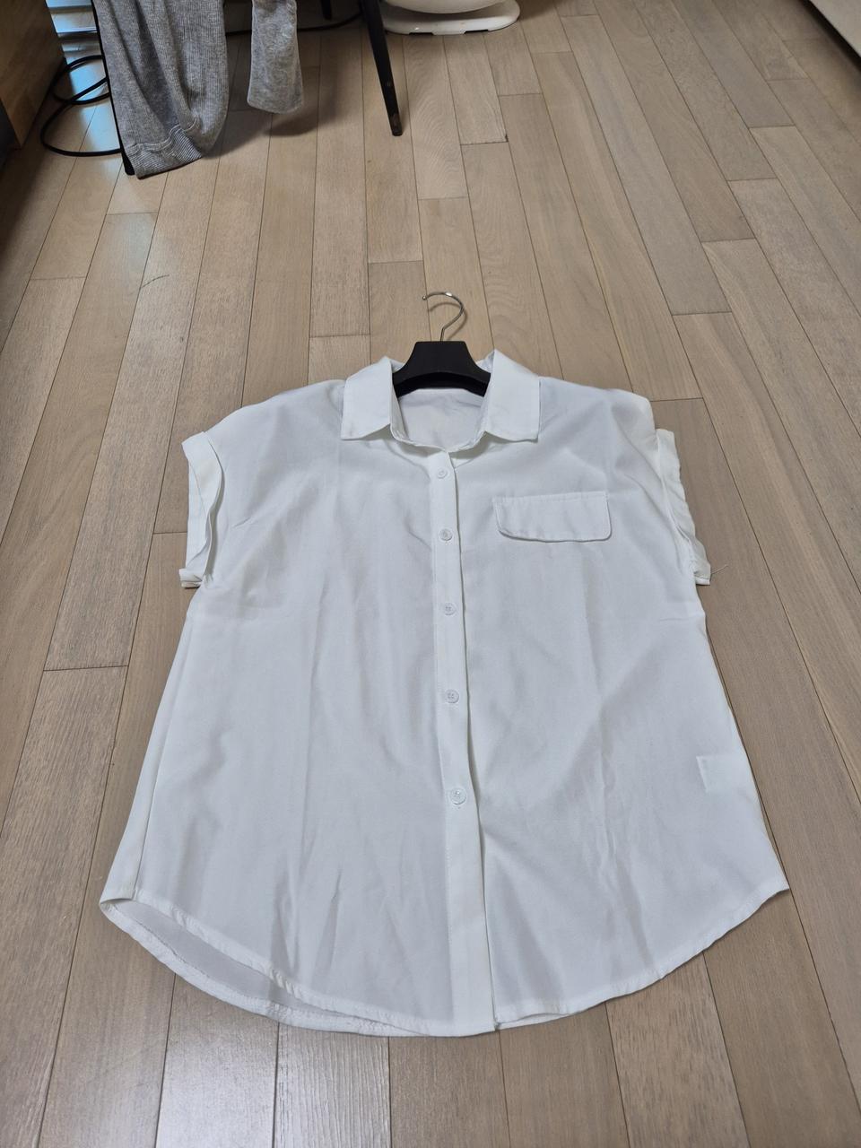 (미착용)흰색 기본 블라우스