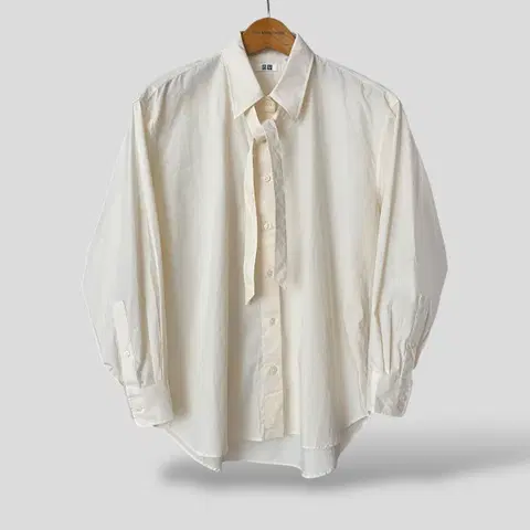 (여성S)유니클로U 오버사이즈 보타이 셔츠