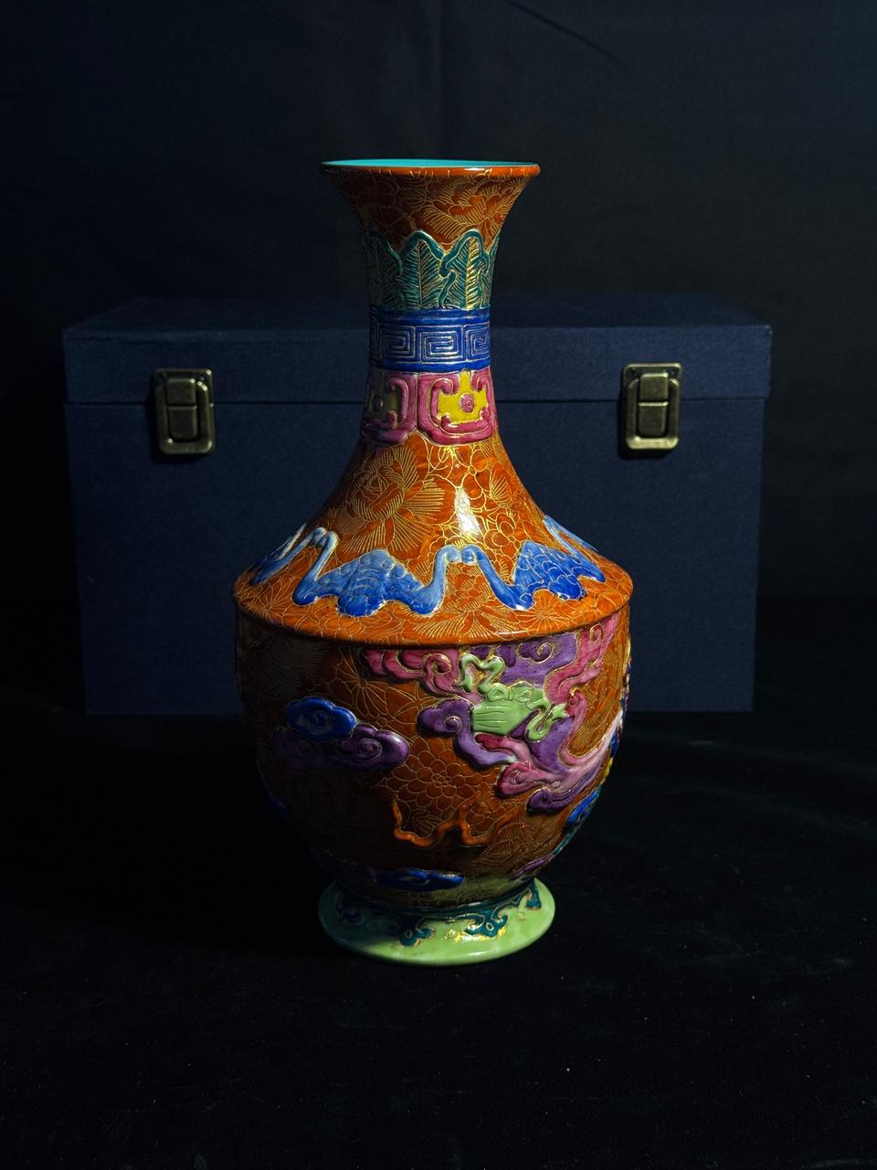 [골동품/도자기] 대청건륭년제 오룡문 분채채색 관요 화병