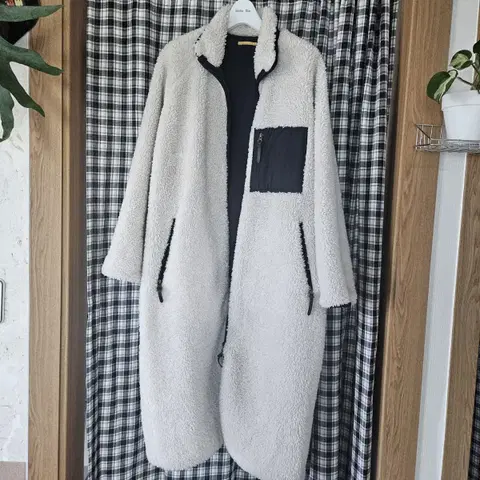 하이드아웃 롱 플리스