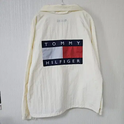 바스락 아노락 바람막이