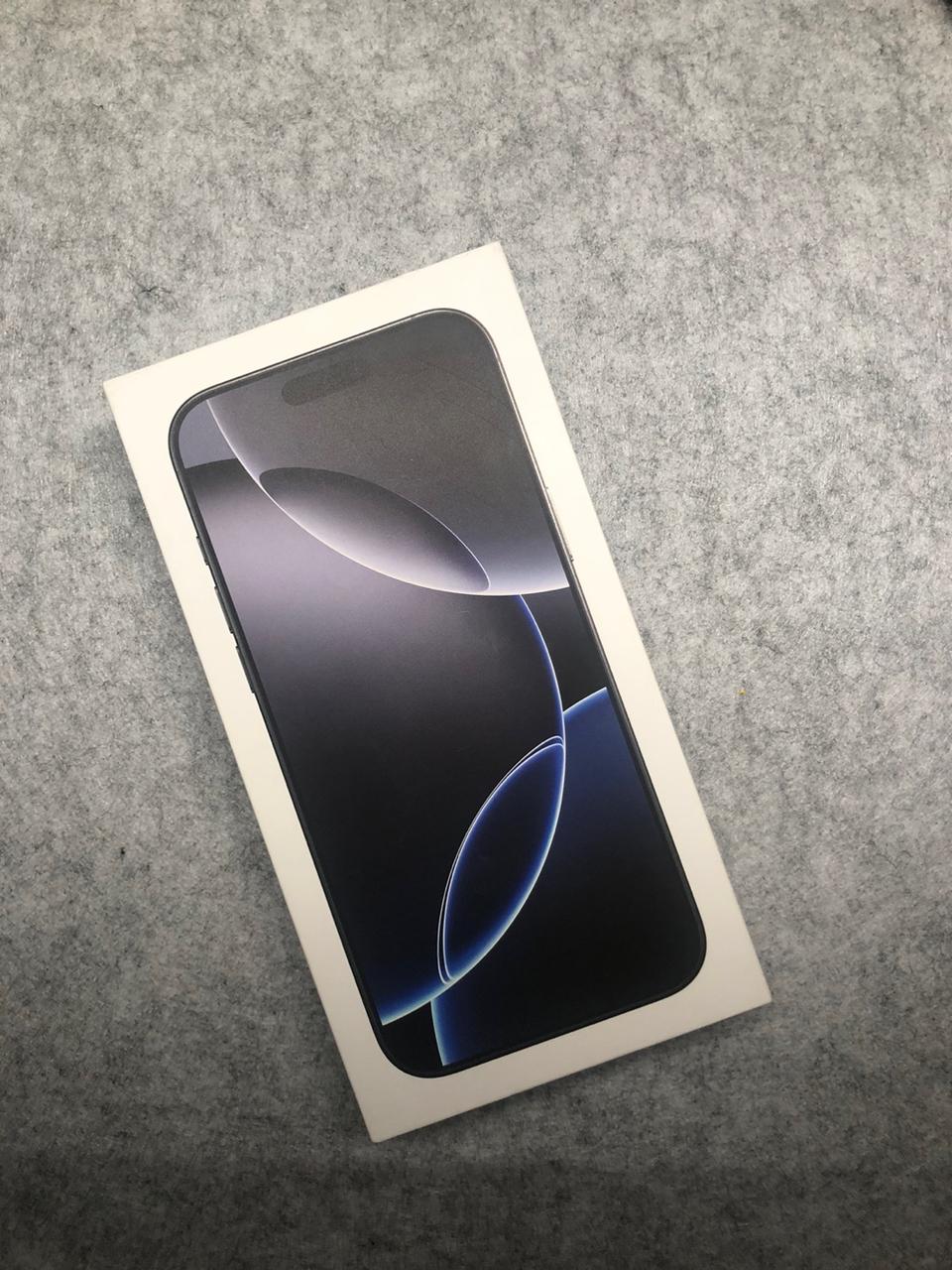 미개봉 아이폰16프로맥스 1테라 1TB 자급제 새상품