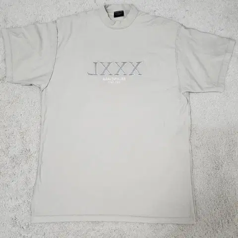 발렌시아가 3xl 티셔츠