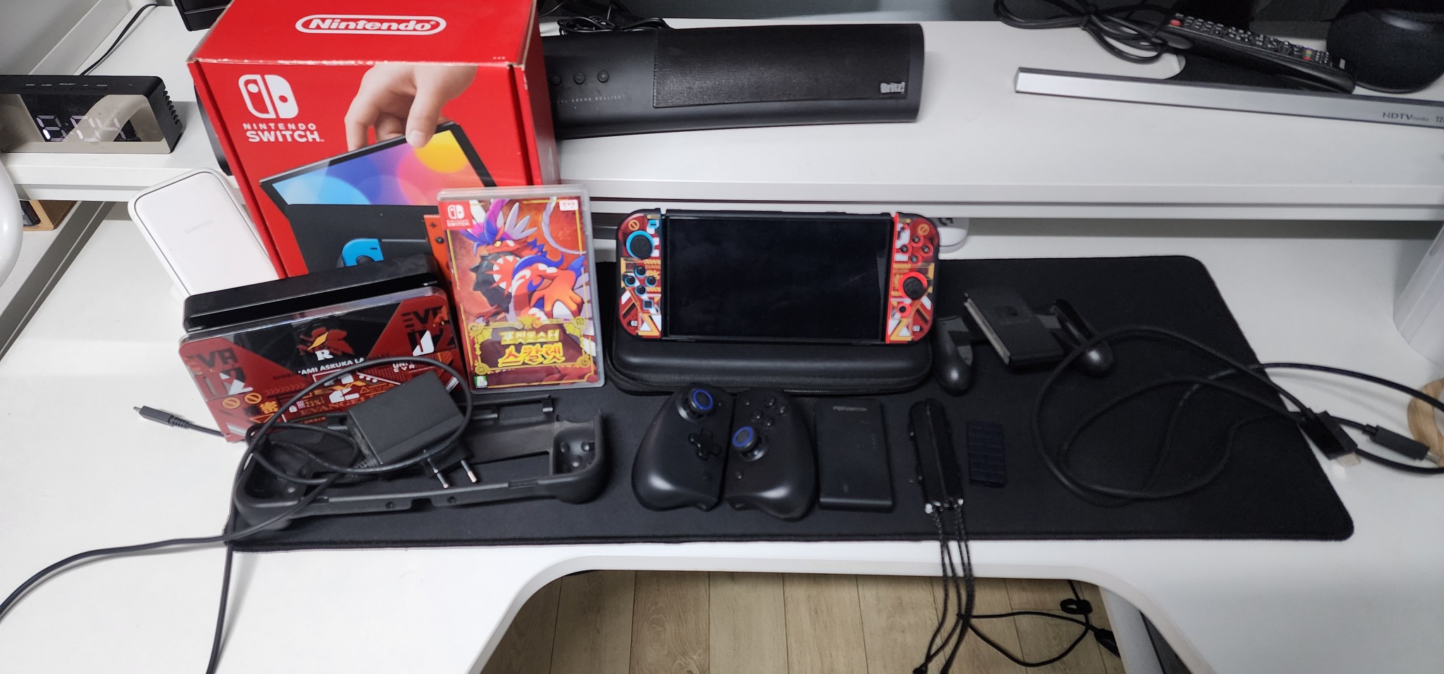 닌텐도 스위치 OLED + 포켓몬스터 스칼렛 칩