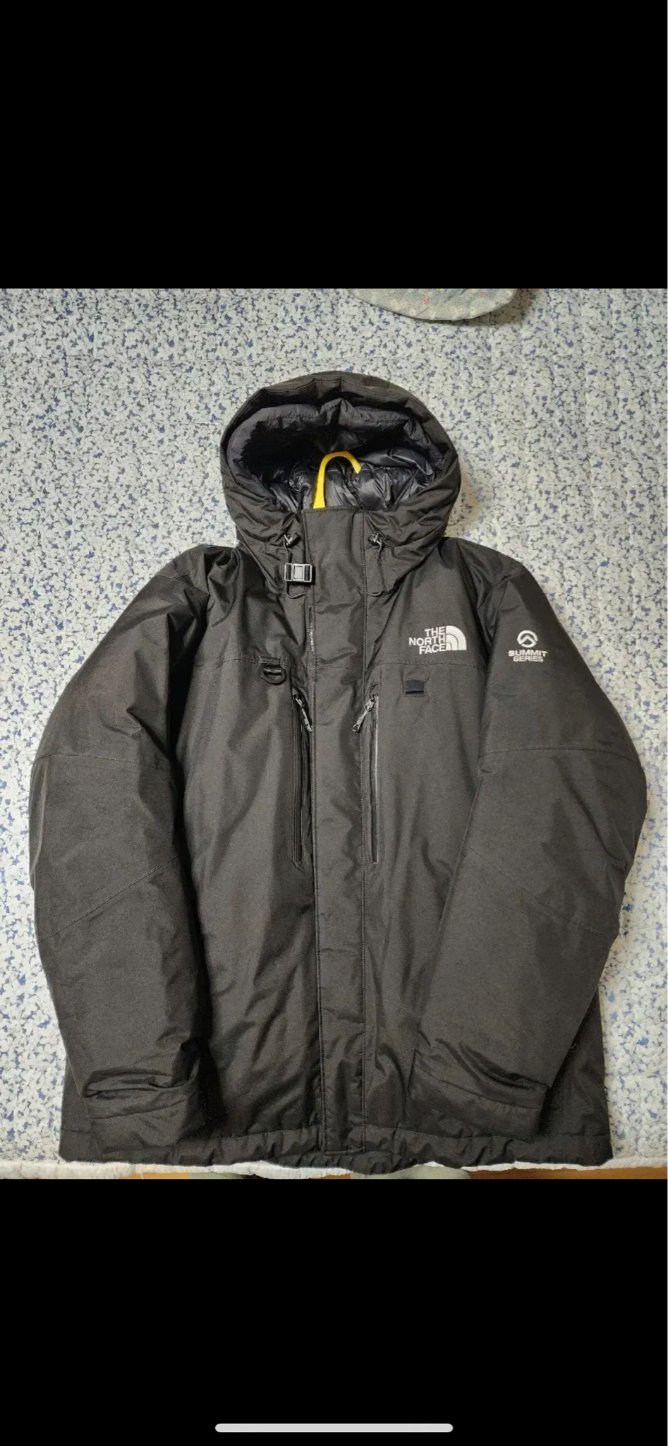 노스페이스 3집인 히말라야 패딩110