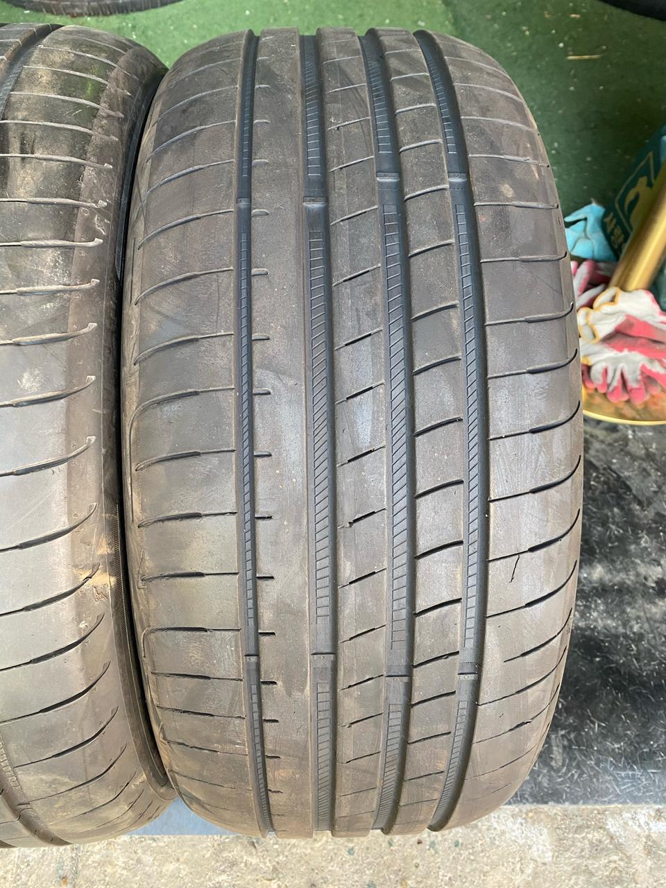 굿이어 245-40-19 중고타이어 4개