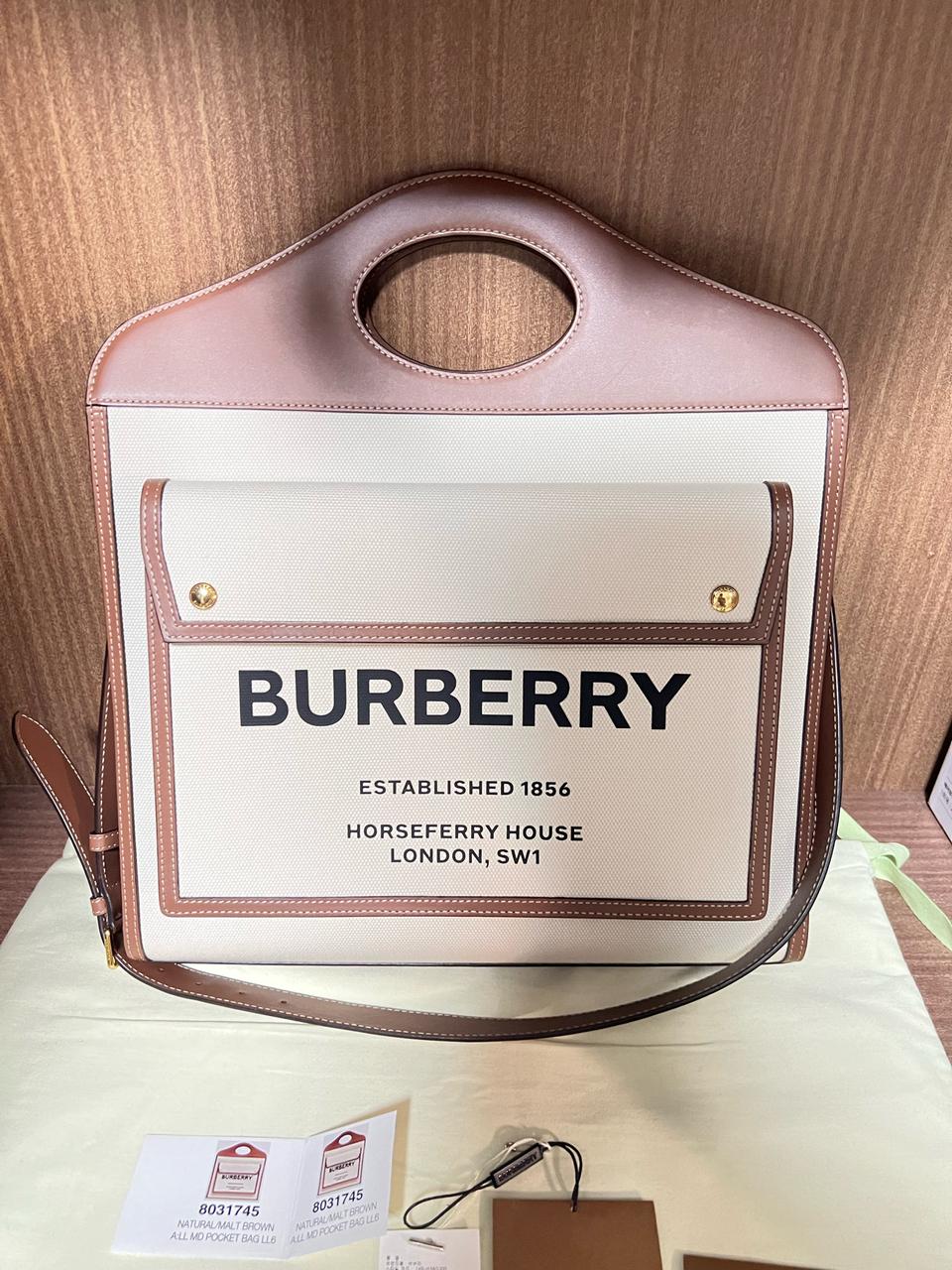 버버리 캔버스 도트백 미디움