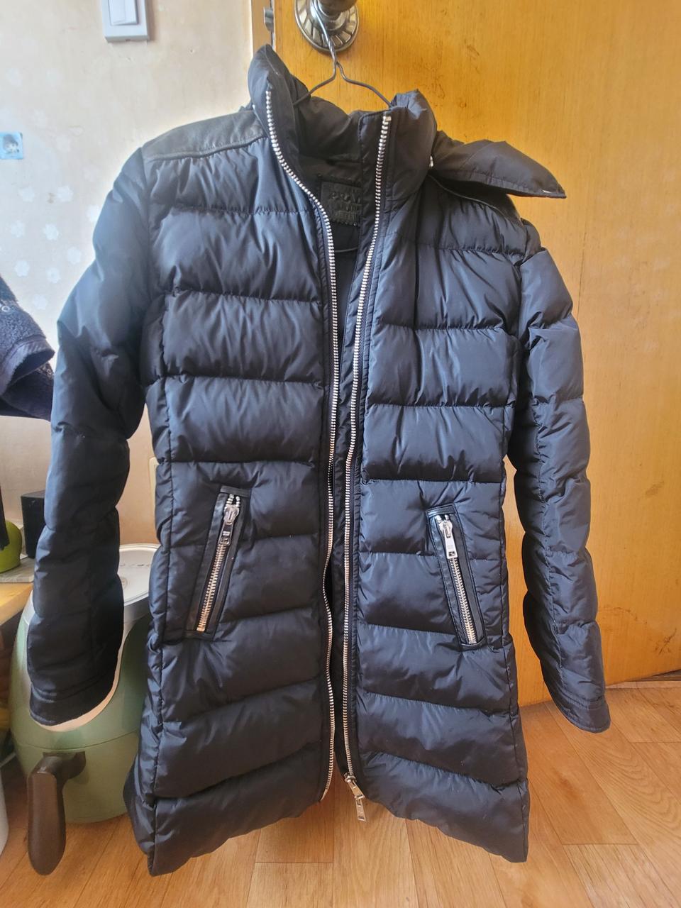 정품) 프라다 여성패딩 (최종가격 내림)