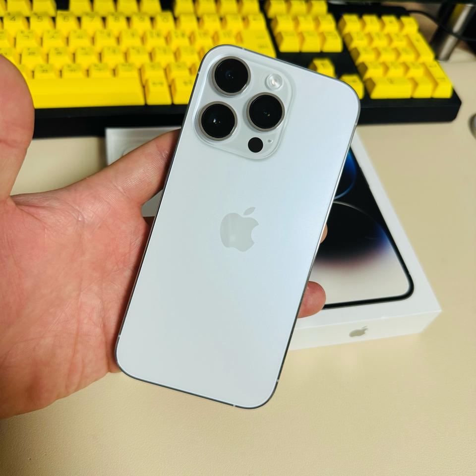 해외판 자급제 카메라무음 아이폰14프로 256기가 실버 풀박스