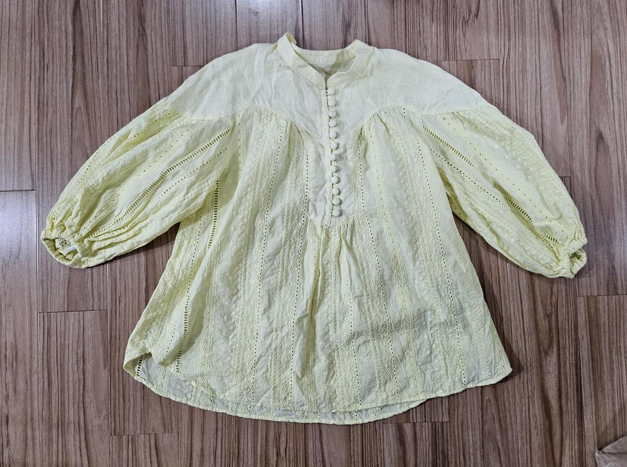 칼라거펠트 린넨 레이스 블라우스