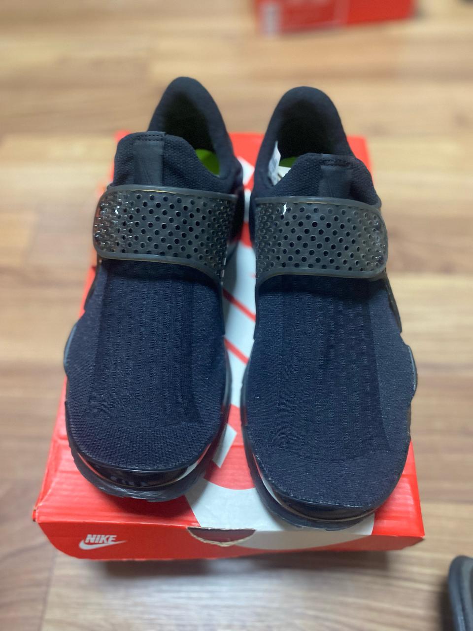 나이키 삭 다트 819686-001