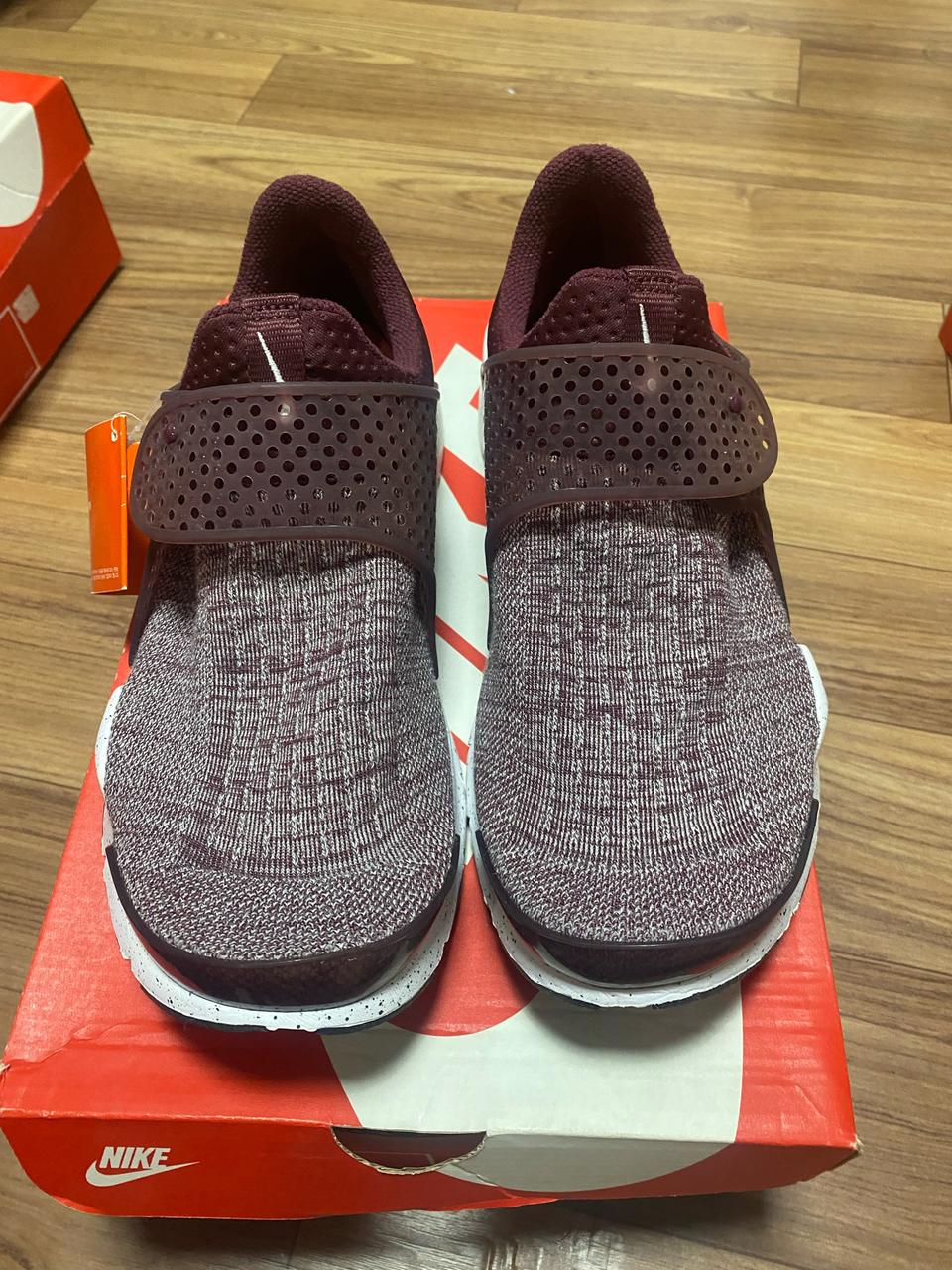 나이키 삭 다트 SE 프리미엄 859553-600