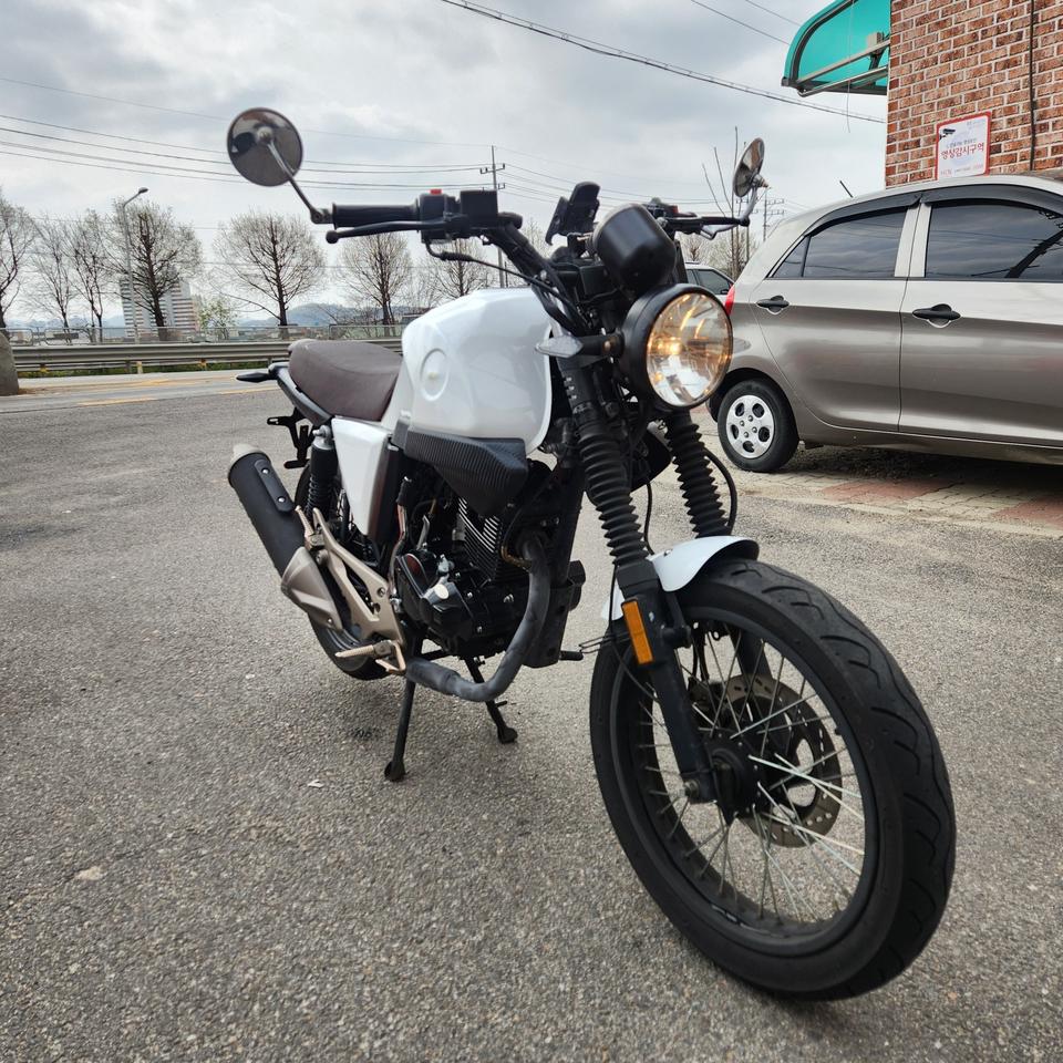 SYM울프125 20년식 메뉴얼입문용 판매합니다~!