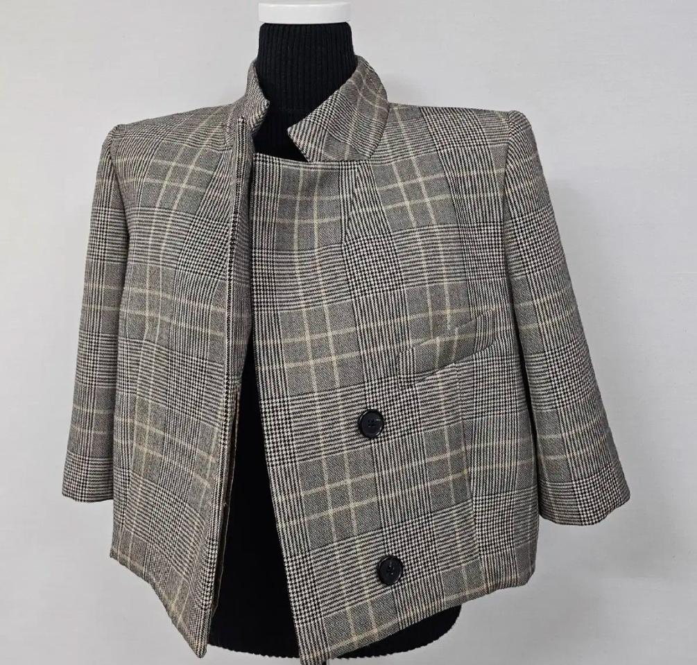 끌로에 클래식체크 크롭자켓