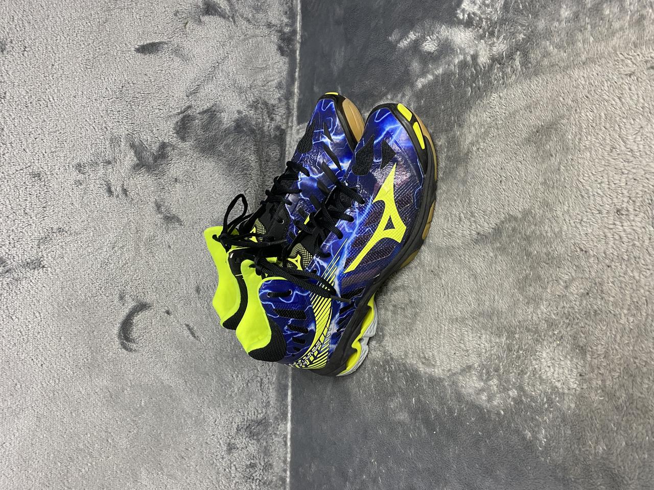 미즈노 배드민턴화 280