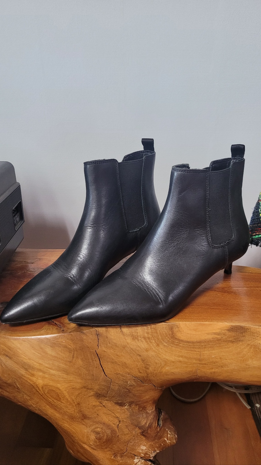 바나나리퍼블릭 블랙 앵글부츠 235