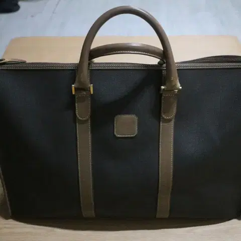 던힐 빅 토트백(정품) 팝니다.