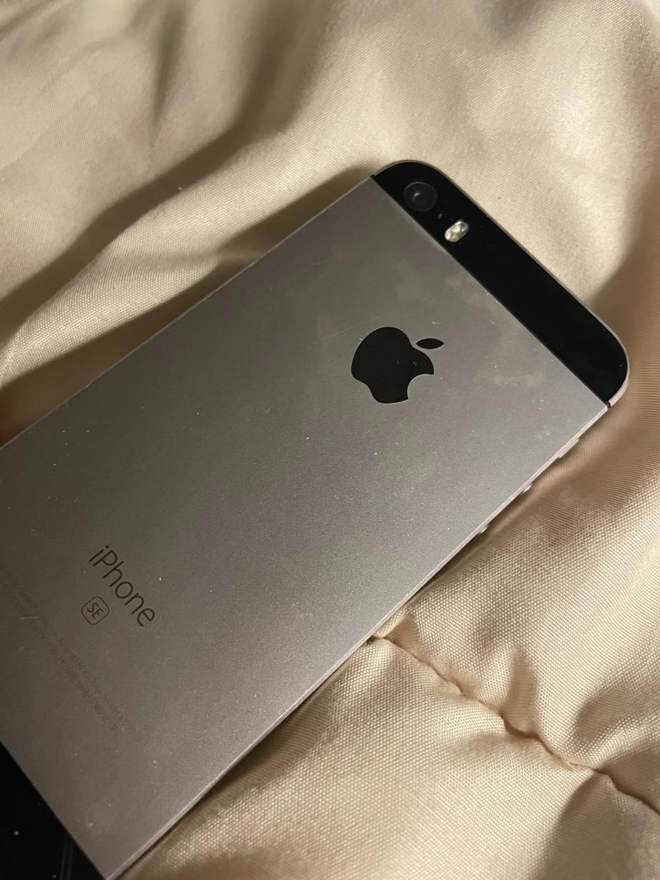 아이폰 se1 스페이스그레이 16기가 배터리 100