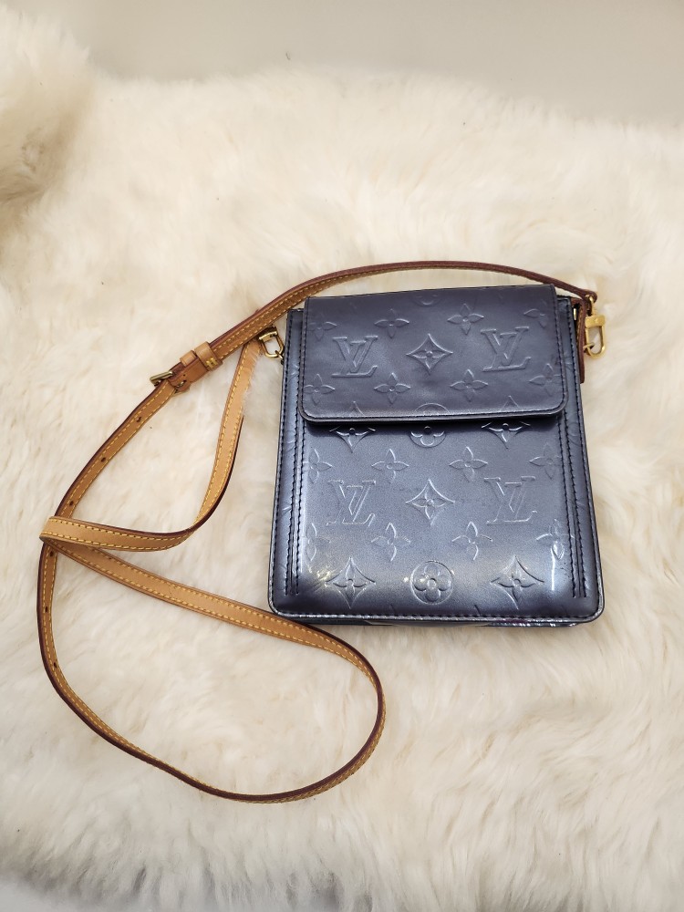 루이비통 모노그램 베르니 포쉐트 펠리시숄더백 (정품)