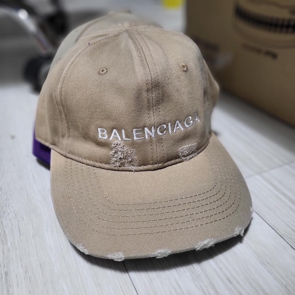 발렌시아가 모자 새제품