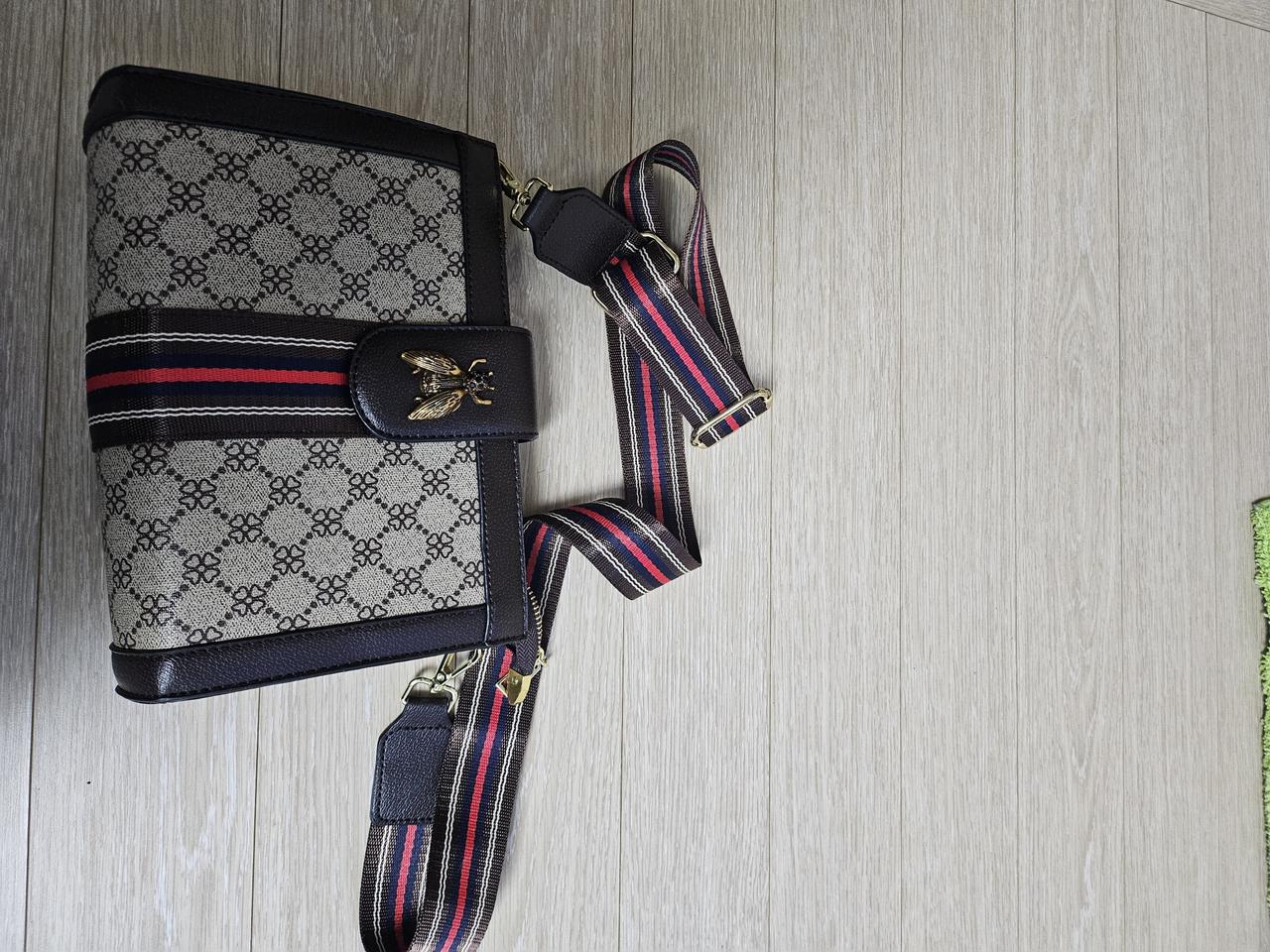 여성가죽크로스백