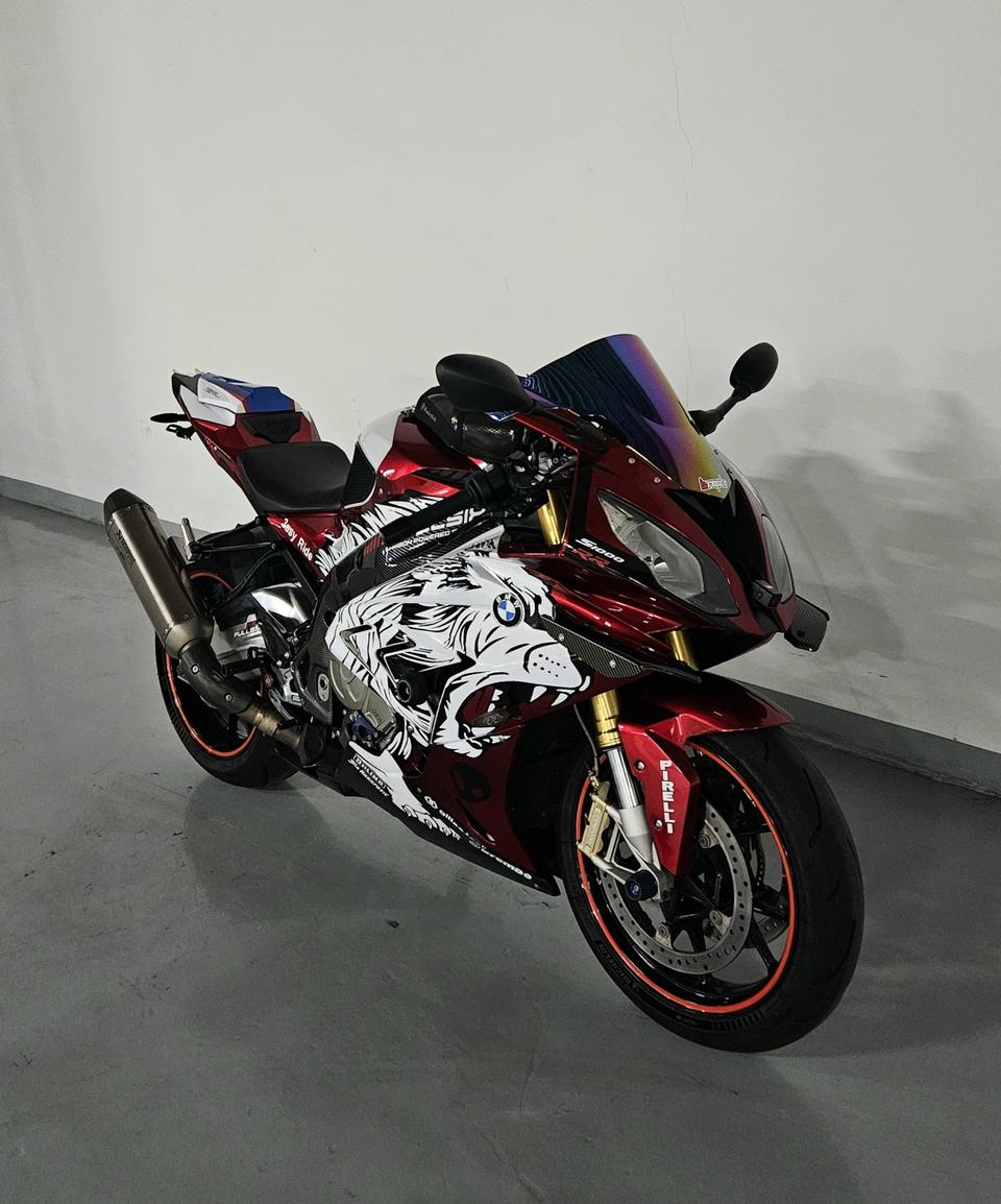 풀튜닝 BMW S1000RR ABS PRO 모델 판매합니다.