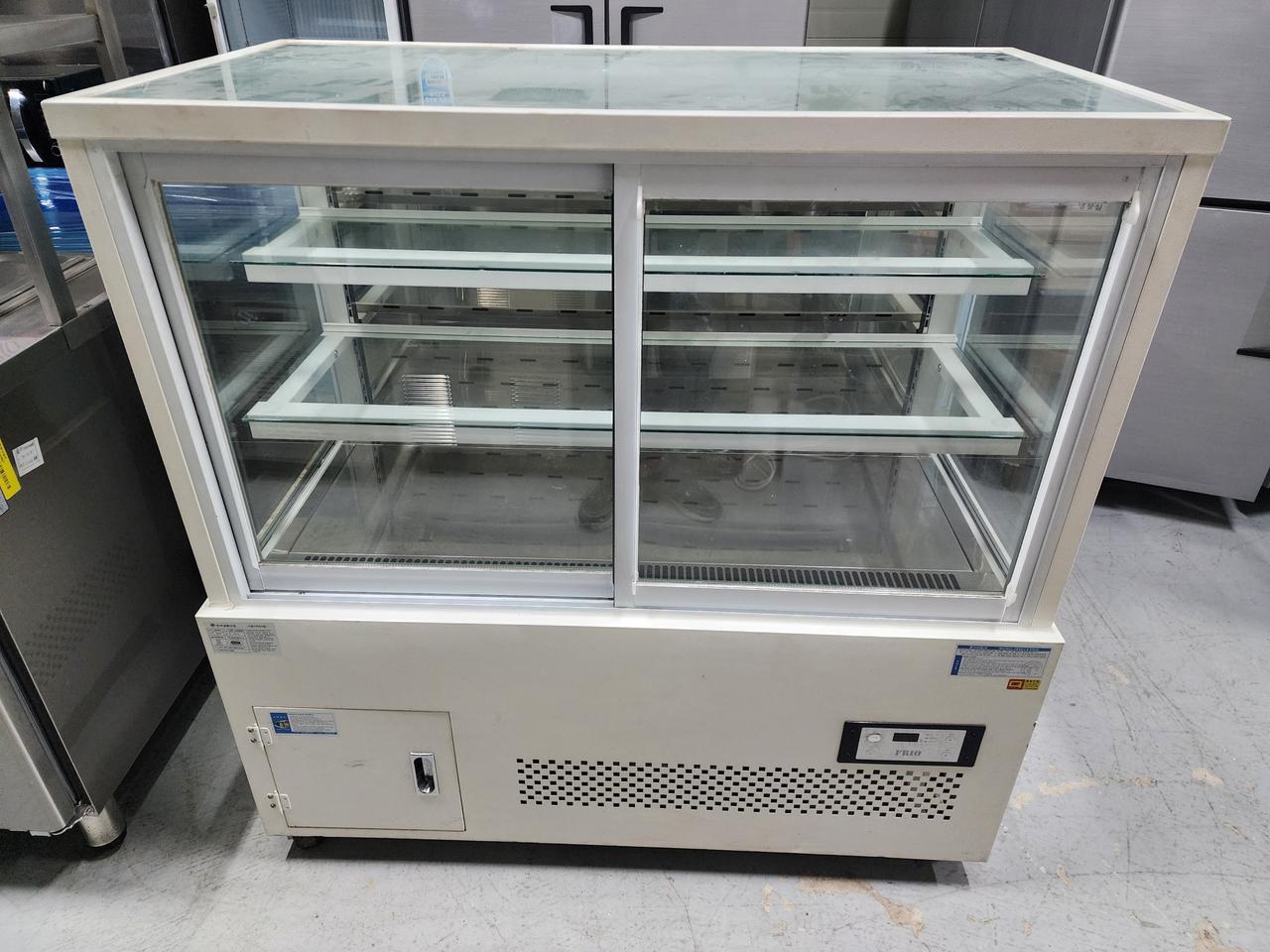 1200반찬 쇼케이스 앞문형 판매 합니다