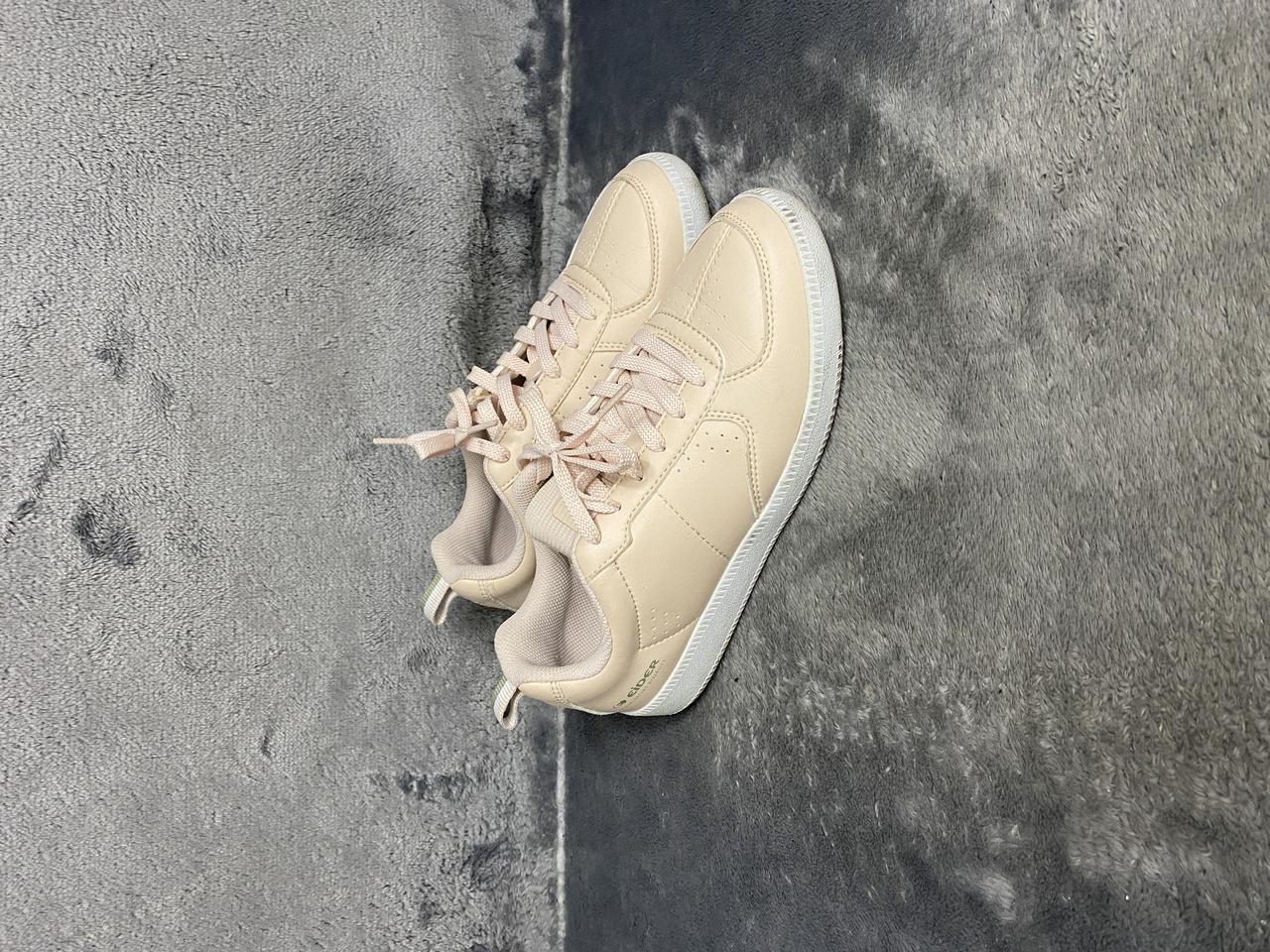 아이더 스니커즈 235