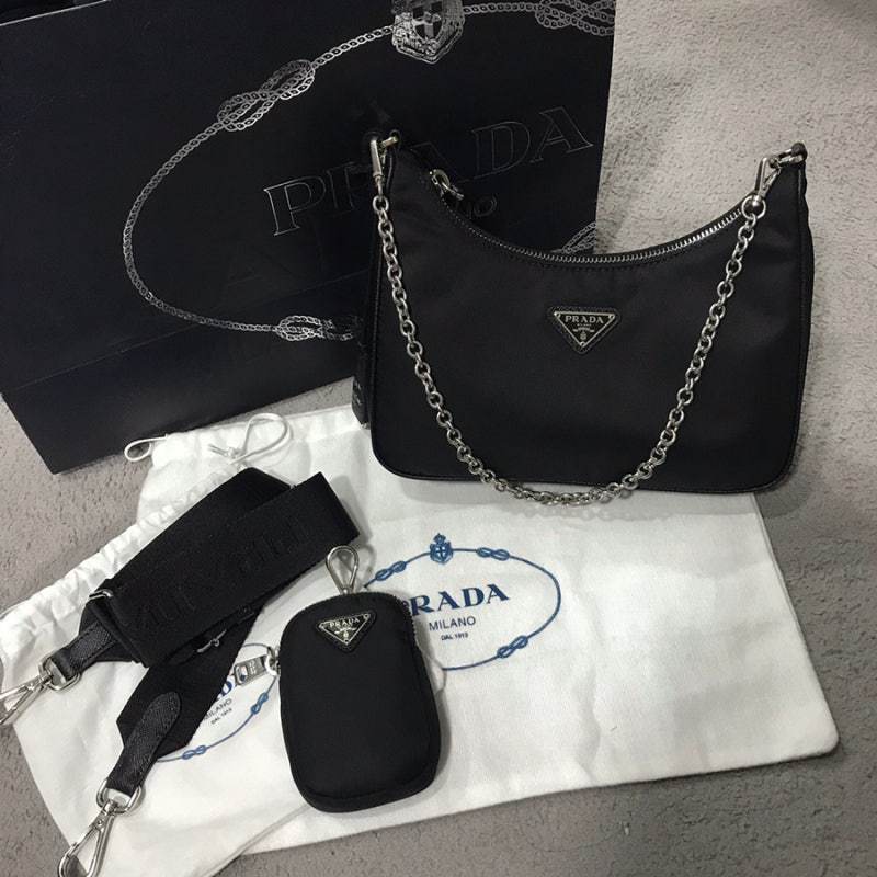 프라다 호보백 (리에디션 테수토 체인 호보백)