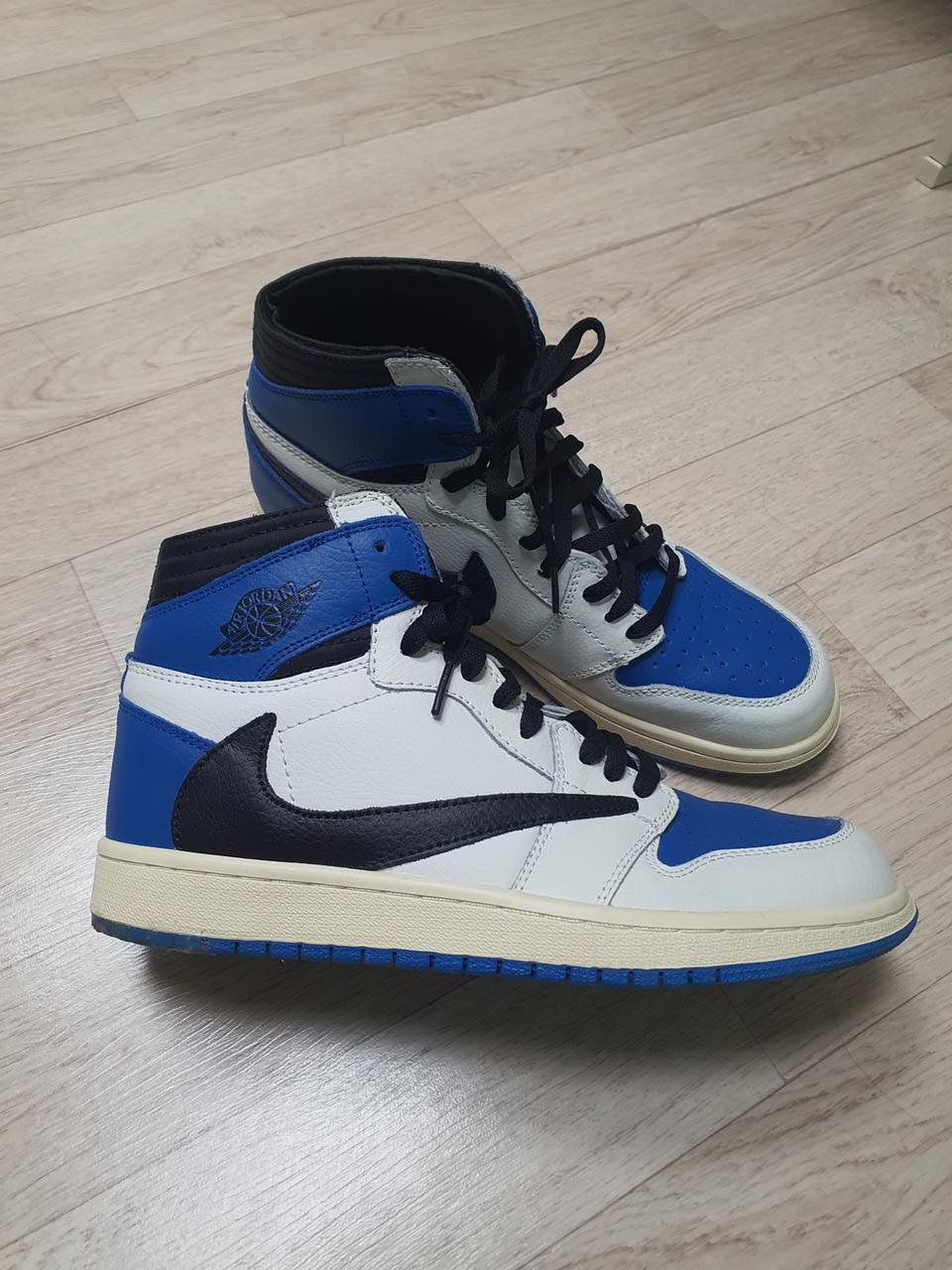 275 나이키 에어 조던 1하이 농구화 운동화 프라그먼트 완전깨끗해요