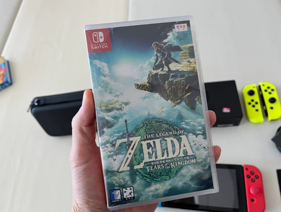 닌텐도 스위치 + 여분 컨트롤러 + 게임 팝니다