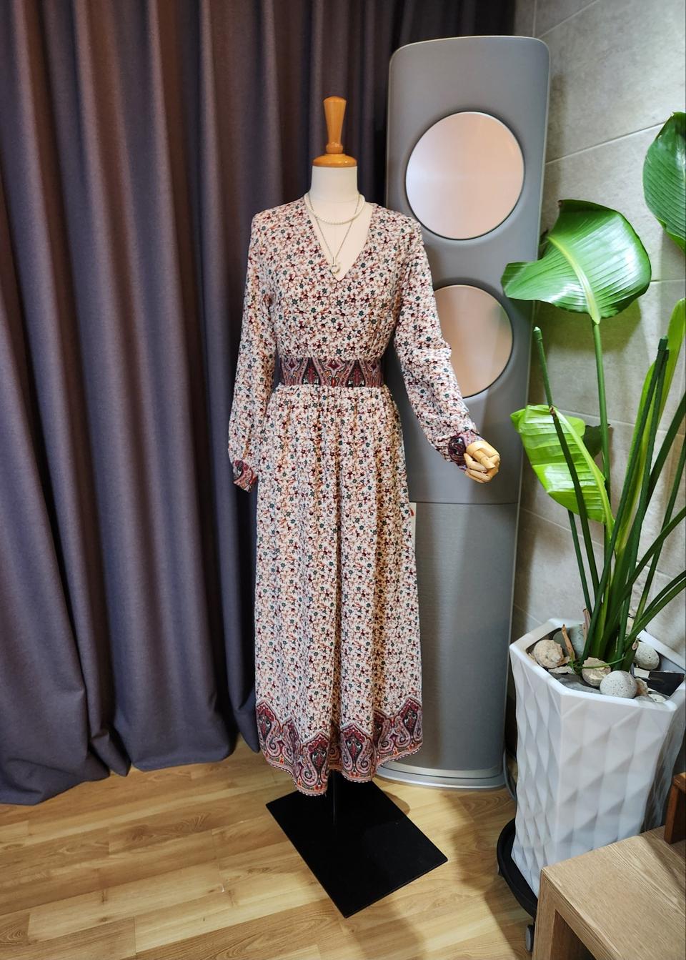 데일리쥬드 - 페이즐리 페턴 맥시원피스