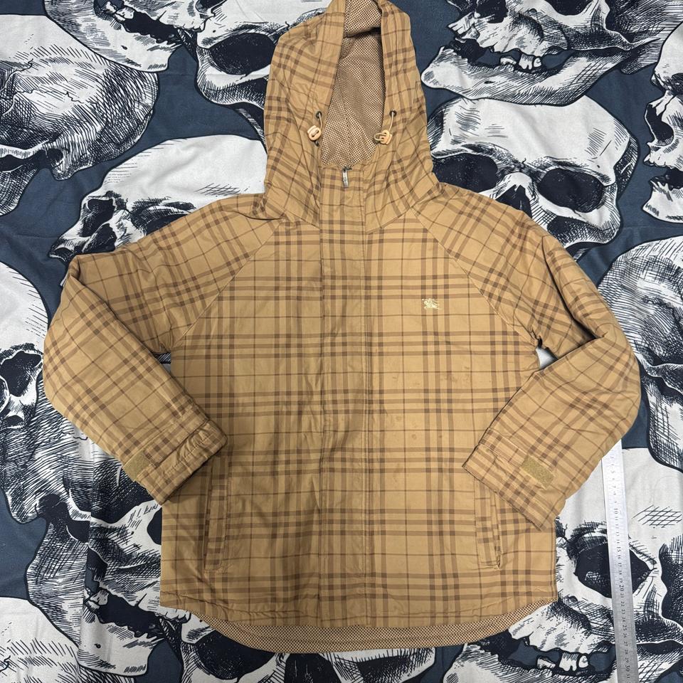 버버리 블루라벨 바람막이 S사이즈