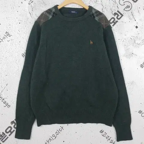 헤지스 HAZZYS 숄더 패턴 라운드 울100% 니트 카키 2400017