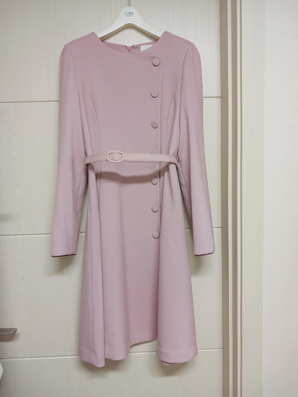 LINE 차분하면서도 화사한 봄원피스