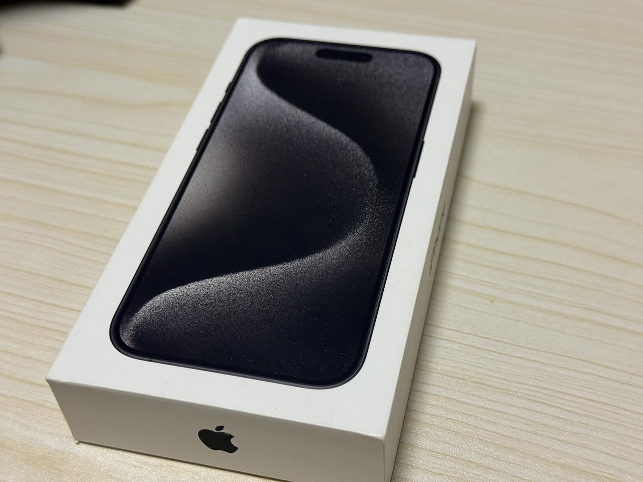 [중고] 아이폰15 프로 256기가 팝니다.