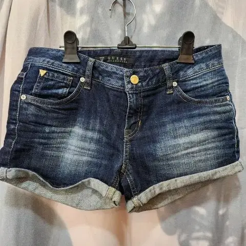 게스 여 청반바지