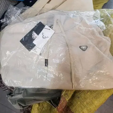 100)다이나핏 후드티 미사용